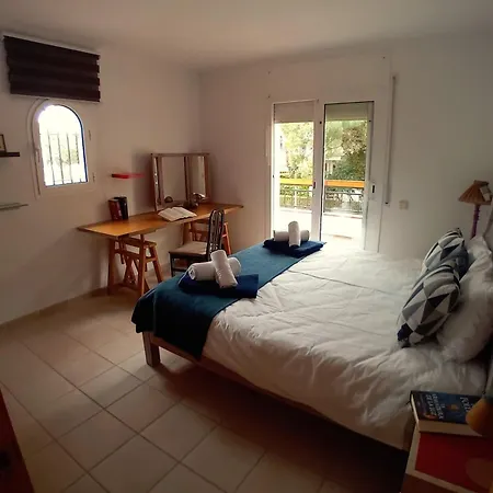 10 People, 150 M From The Sea, Pool And Garden Villa *